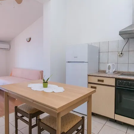 By The Sea Brist, Makarska - 15465 Apartment Brist